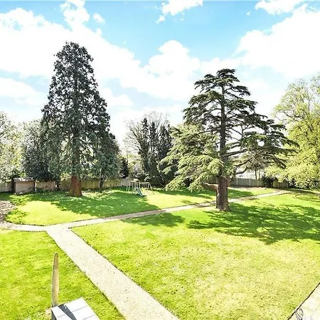 Guest house London Heathrow Glamour Mansion House