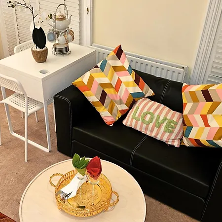 London Heathrow Glamour Mansion House * Uxbridge