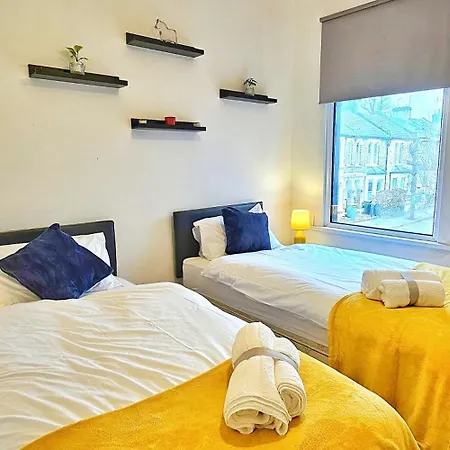 Stratford City - Luxe House With Garden * London