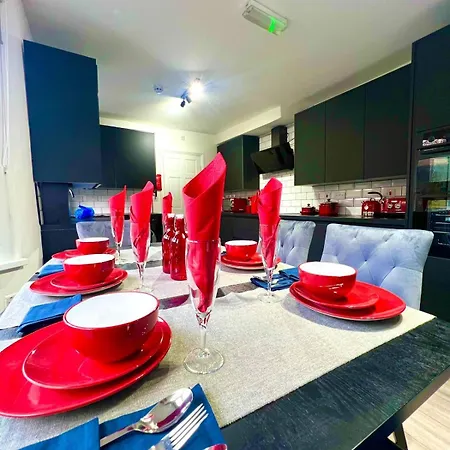 Stratford City - Luxe House With Garden London