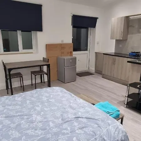 Apartment Towncentre Large Ilford