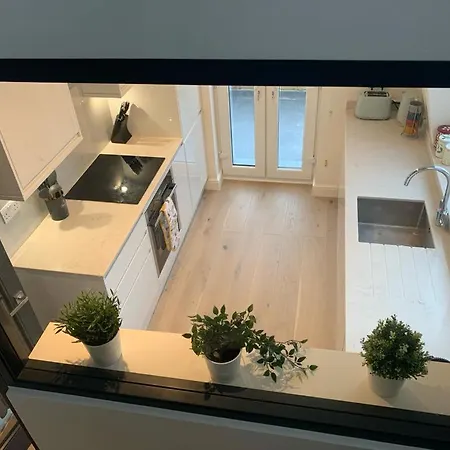 Apartment One Bedroom *