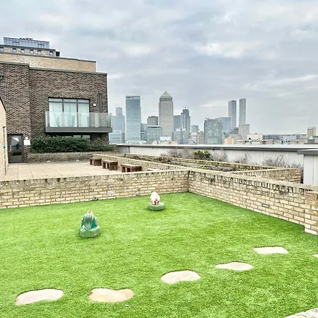 Apartment Canary Wharf, Sleeps 4, Fast Wifi, Gym, Prime Location