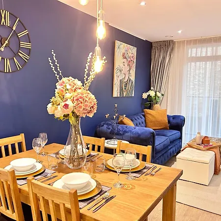 Apartment Canary Wharf, Sleeps 4, Fast Wifi, Gym, Prime Location