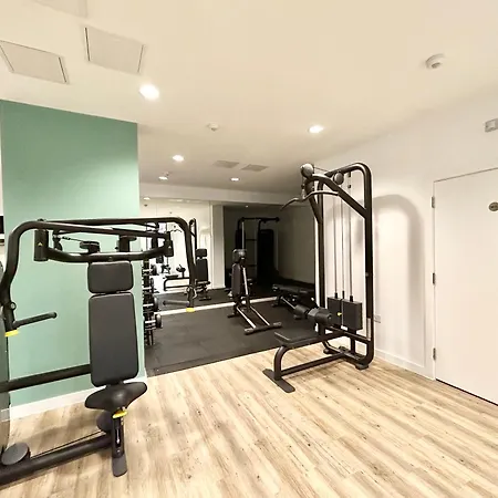Apartment Canary Wharf, Sleeps 4, Fast Wifi, Gym, Prime Location