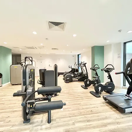 Canary Wharf, Sleeps 4, Fast Wifi, Gym, Prime Location Apartment London