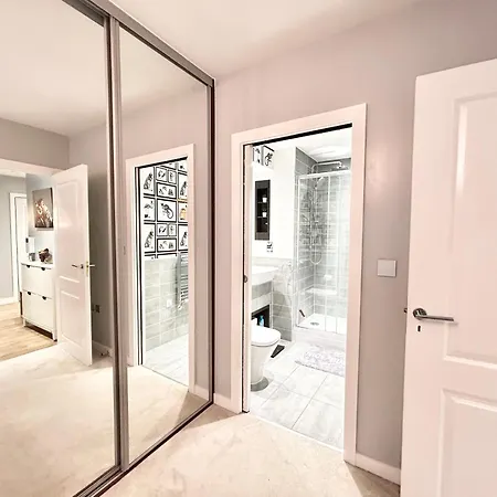 Appartement Canary Wharf, Sleeps 4, Fast Wifi, Gym, Prime Location