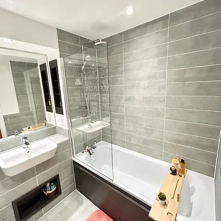 Canary Wharf, Sleeps 4, Fast Wifi, Gym, Prime Location Appartement
