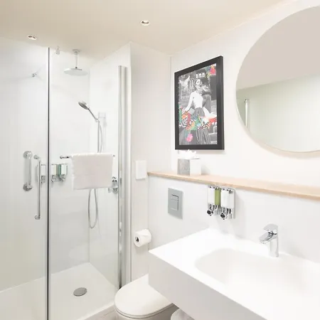Hampton By Hilton Old Street Hotel 3*