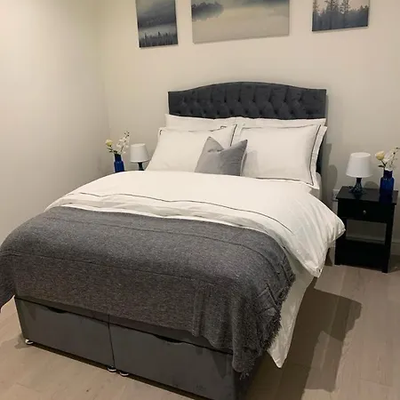 Apartment Two Bedroom - London