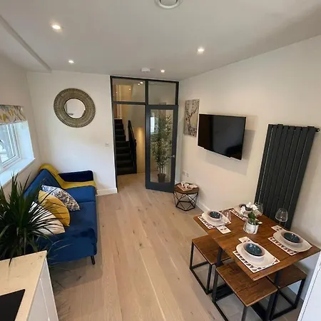 Two Bedroom - Apartment London