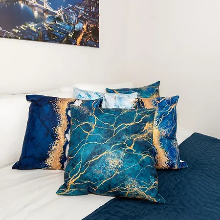 Cozy Ground-floor Studio, Excellent Access Apartment *
