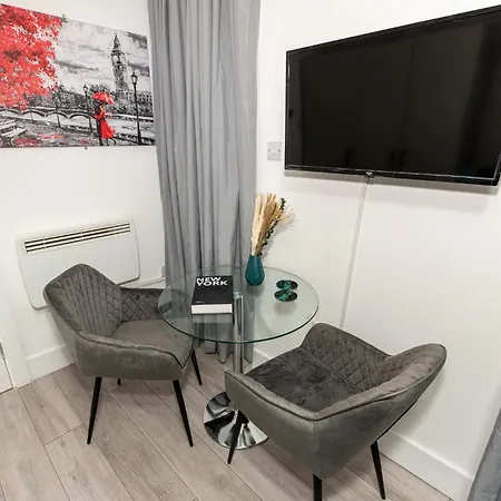 Apartment Cozy Ground-floor Studio, Excellent Access London