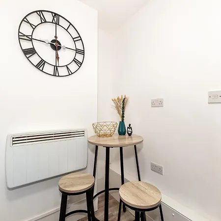 Cozy Ground-floor Studio, Excellent Access