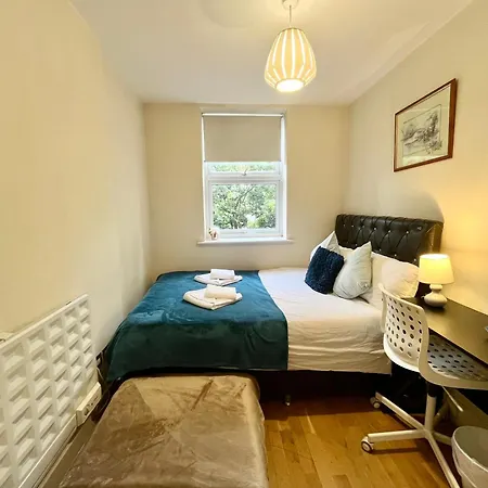Metropolitan Coziness Private Bedrooms In Euston Station 161 * Londýn
