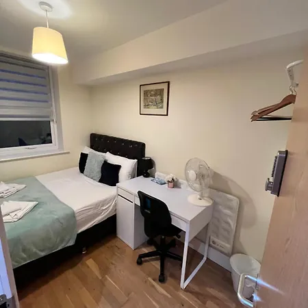 Metropolitan Coziness Private Bedrooms In Euston Station 161 Guest house