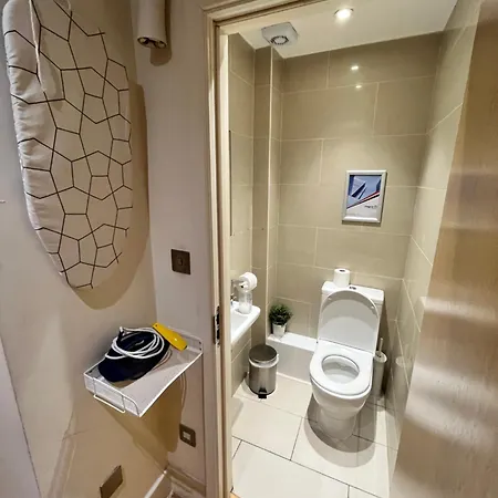 Metropolitan Coziness Private Bedrooms In Euston Station 161 * Londýn