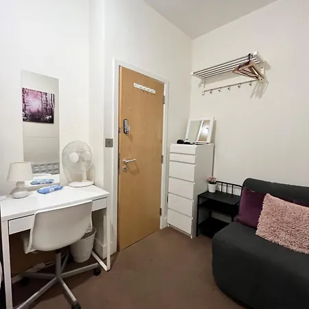 Guest house Metropolitan Coziness Private Bedrooms In Euston Station 161 *