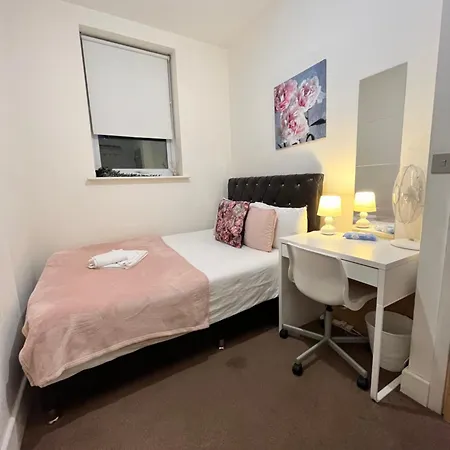 Metropolitan Coziness Private Bedrooms In Euston Station 161 Guest house