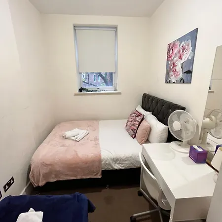 Guest house Metropolitan Coziness Private Bedrooms In Euston Station 161 *