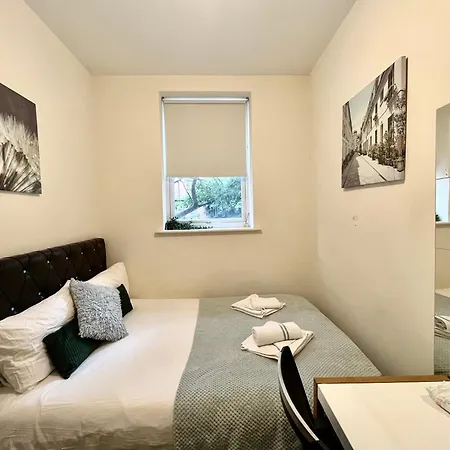 Metropolitan Coziness Private Bedrooms In Euston Station 161 *