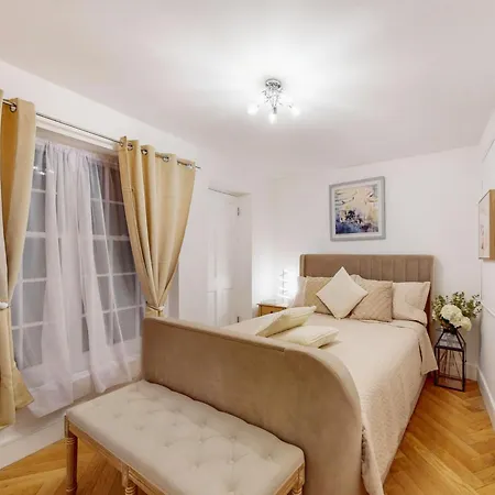 Park Lane Harrowby Street Apartment London