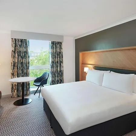 Hilton London 4*