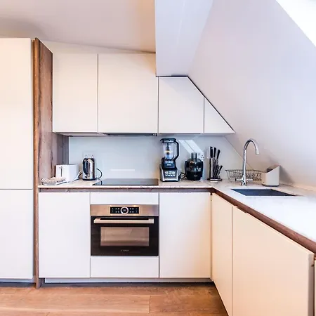 Elegant Mews Apartment