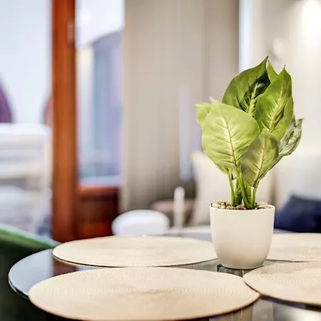 4 Guests | Smart Tv | Attractions Apartment London