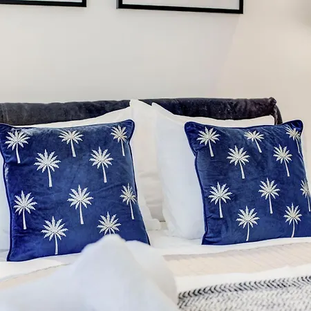 4 Guests | Smart Tv | Attractions *