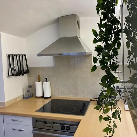 Spacious Flat In The Desirable Area Of Apartment London