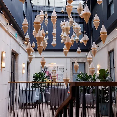 100 Queen's Gate London, Curio Collection By Hilton 5* London