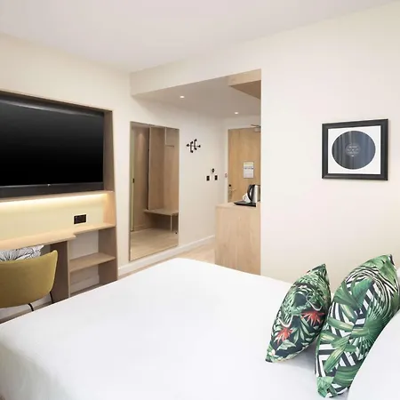 Hampton By Hilton Old Street Hotel 3*
