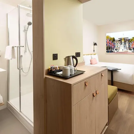 Hampton By Hilton Old Street 3*