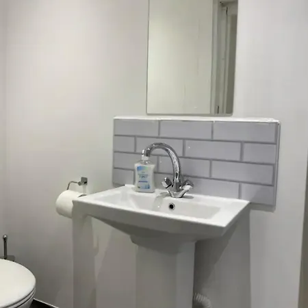 Private Bedrooms In Camden Town, *