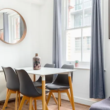 The Aldgate Flat