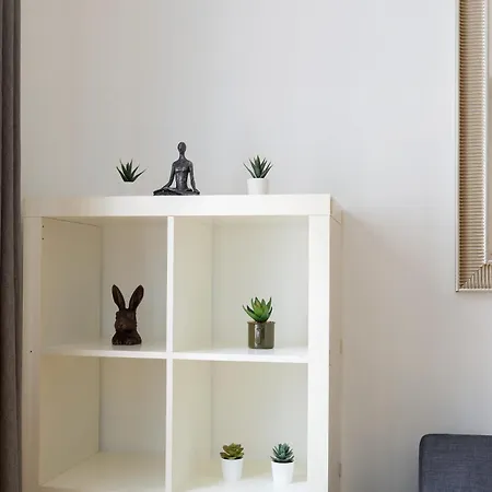 The Aldgate Flat Apartment *
