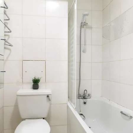 The Aldgate Flat