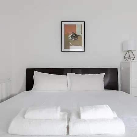 Apartment Gorgeous 1bd Flat - 10 Mins From Clapham Common!