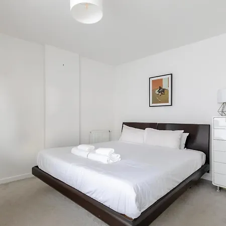 Apartment Gorgeous 1bd Flat - 10 Mins From Clapham Common! London