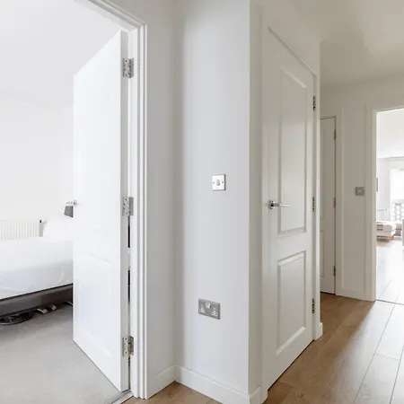 Apartment Gorgeous 1bd Flat - 10 Mins From Clapham Common!