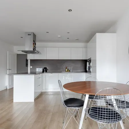 Gorgeous 1bd Flat - 10 Mins From Clapham Common! *