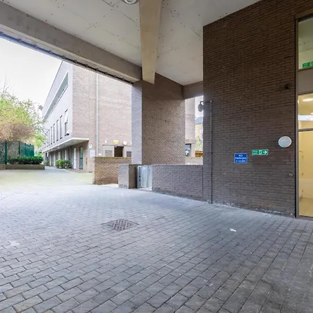 Gorgeous 1bd Flat - 10 Mins From Clapham Common! London