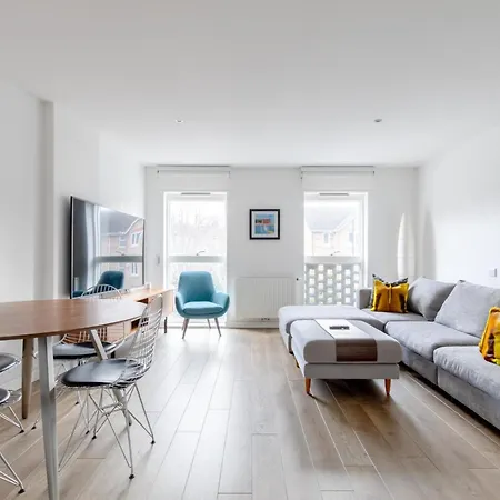 Apartment Gorgeous 1bd Flat - 10 Mins From Clapham Common! *