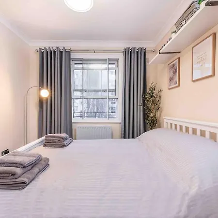Central Close To The Eye Apartment London