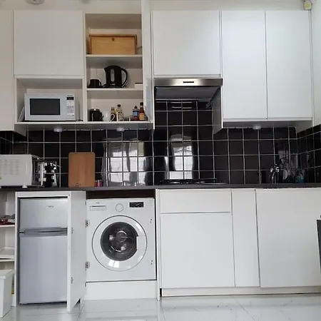 Contemporary Ground Flr Maisonette- Entire Place Apartment *