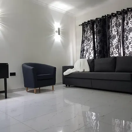Contemporary Ground Flr Maisonette- Entire Place Apartment *