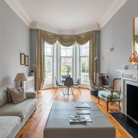 Renovu Premium Homes In Kensington Apartment