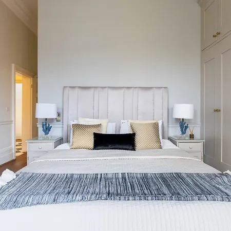 Renovu Premium Homes In Kensington Apartment London