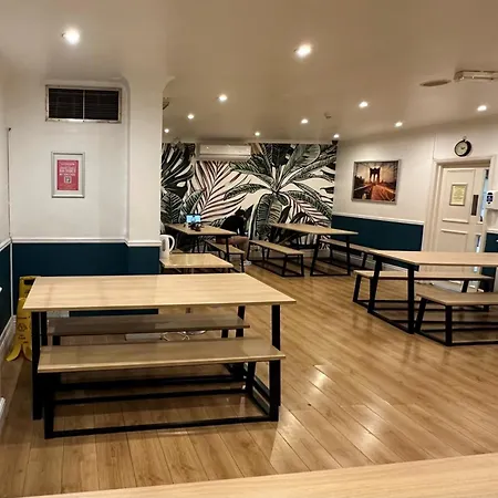 Hostel Smart Hyde Park View *